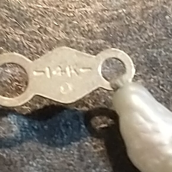 MATCHING 3 PIECE FRESHWATER PEARLS WITH GOLD ACCENT, BRACLET, NECKLACE EARRINGS - Picture 5 of 16